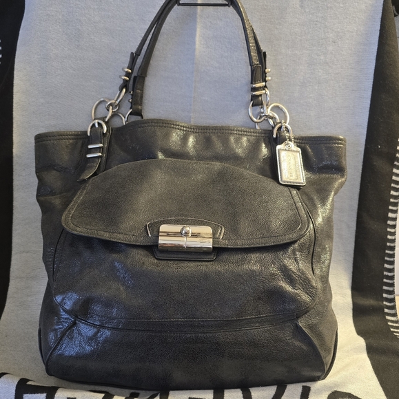 Huge Coach Leather Shoulder Bag - Picture 1 of 9